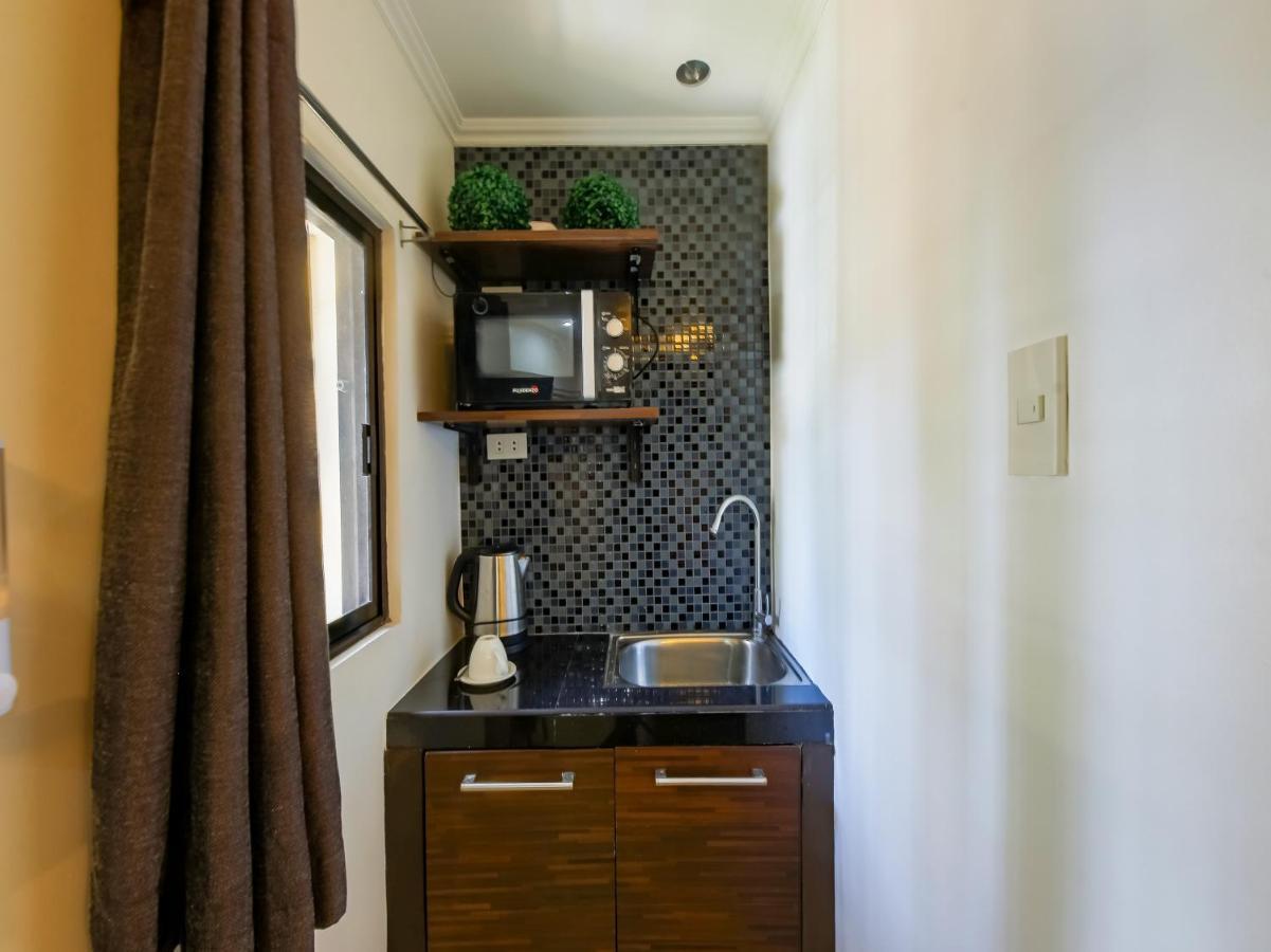 Capital O 860 Nest Nano Suites Makati Makati City Екстер'єр фото
